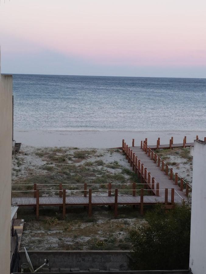 Corona'S Apartment- Fronte Spiaggia 拉卡勒塔 外观 照片